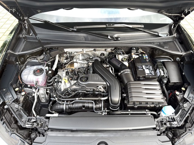 Audi - Q3 35 TFSI S-tronic Advanced PANO+NAVI+PDC+LM18"_9