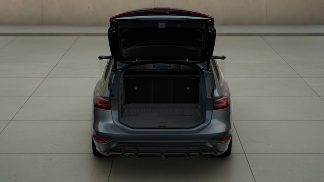 Audi - A6 e-tron Avant quattro edition one grey S-line_7