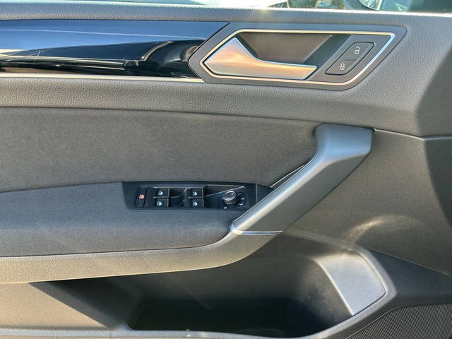 VW - Touran 1.5 TSI DSG Highline ACC+LED+NAVI+PANO_5