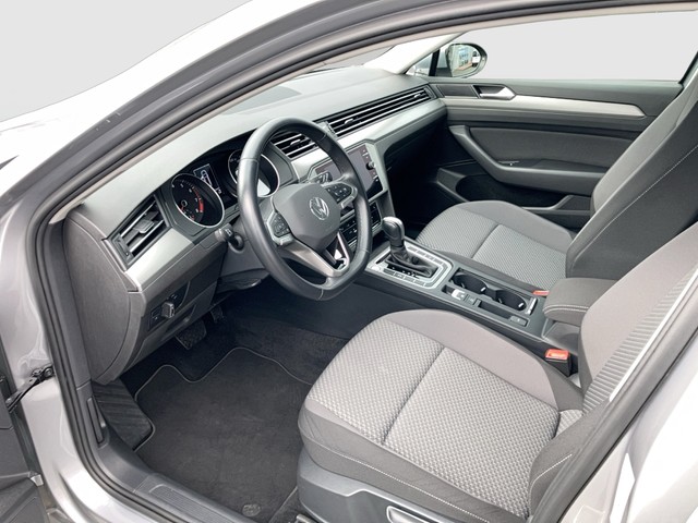 VW - Passat Variant 1.5 TSI DSG Conceptline LED NAVI_12