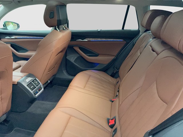 Skoda - Superb Combi 2.0 TDI DSG L&K NAVIGATION+AHK+PANO_3