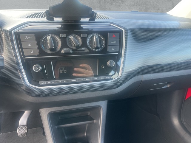 VW - up! 1.0 move up! GJR KLIMA RADIO SHZG TEL_5 VW - up! 1.0 move up! GJR KLIMA RADIO SHZG TEL_5