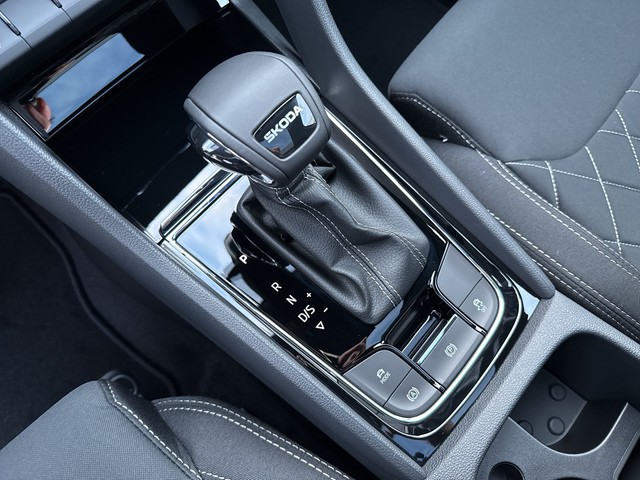 Skoda - Karoq 1.5 TSI DSG Sportline AHK+ACC+LED+PANO+DAB_9