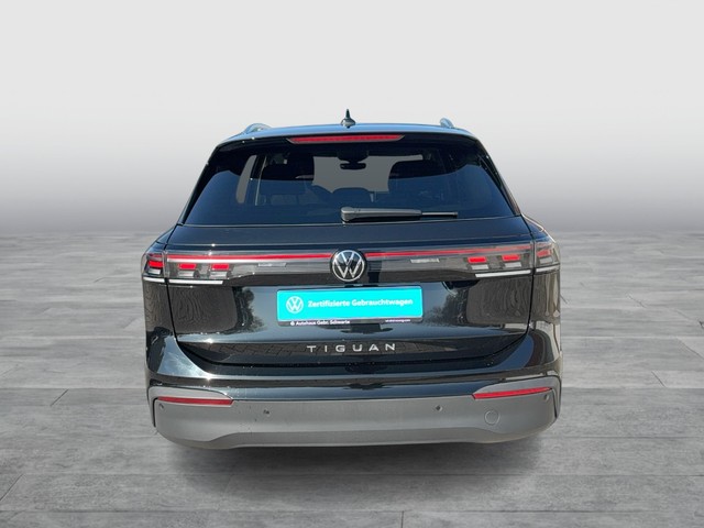 VW - Touran 1.5 TSI DSG Highline Black AHK DCC DYN_18