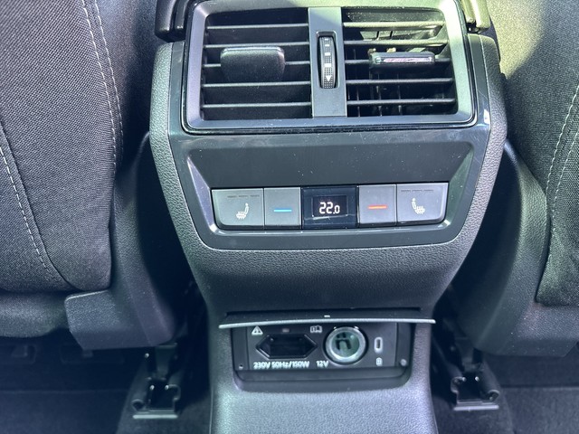 Skoda - Karoq 2.0 TSI 4x4 DSG Sportline AHK CAM LED PANO_9