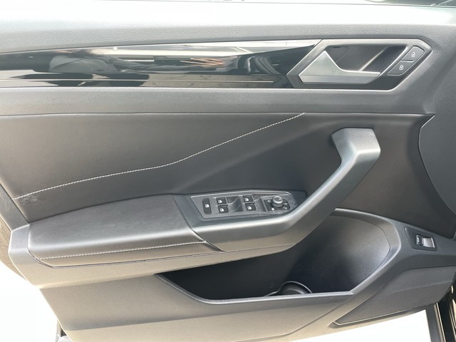 VW - T-Roc 1.5 TSI Black Style ACC+PANO+NAVI+SHZG+LED_5