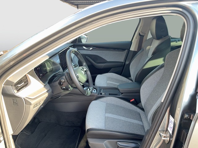 Skoda - Octavia Combi 2.0 TDI DSG Selection AHK+LED+ACC_13