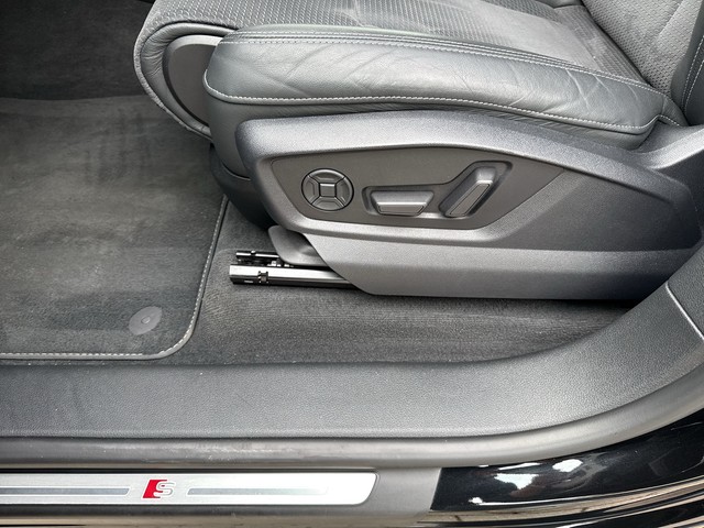 Audi - Q8 50 TDI S line quattro AHK+LED+NAVI+LUFT+B&O_9