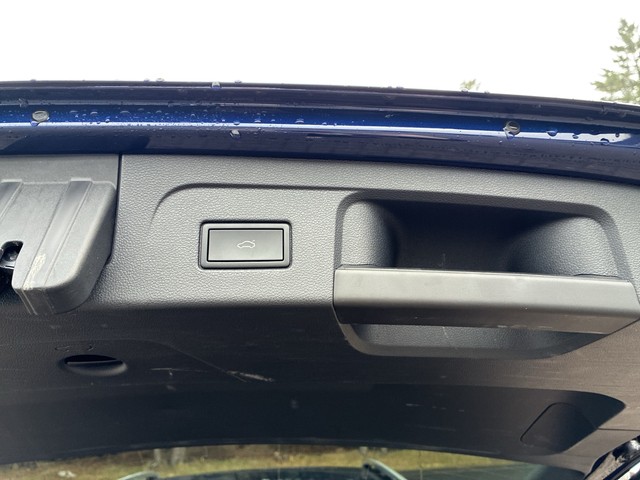 VW - Touran 2.0 TDI DSG Move 7-SITZE+AHK+KAMERA+NAVI_5