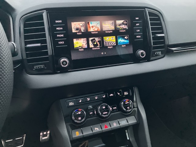 Skoda - Karoq 1.5 TSI DSG Sportline AHK+ACC+NAVI+PANO_7