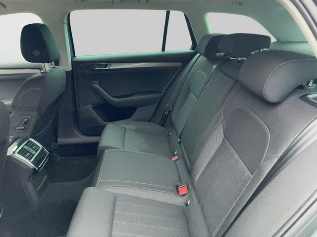 Skoda - Superb Combi 2.0 TDI DSG Style AHK+LED+NAVIGATION_3