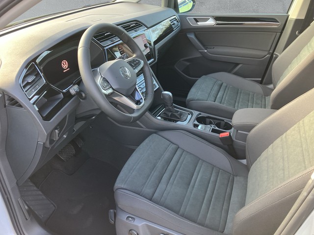 VW - Touran 2.0 TDI DSG Highline R-Line AHK LED NAVI_16