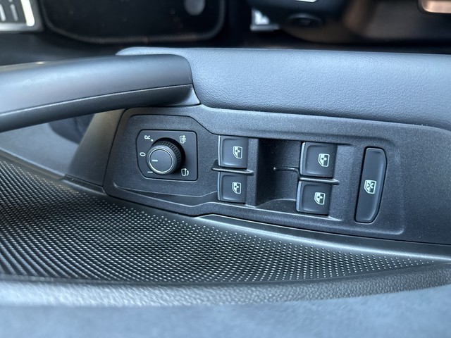 VW - Tayron 2,0 l TDI 4MOTION DSG R-Line Pano AHK 20" Matrix Standheizung_14