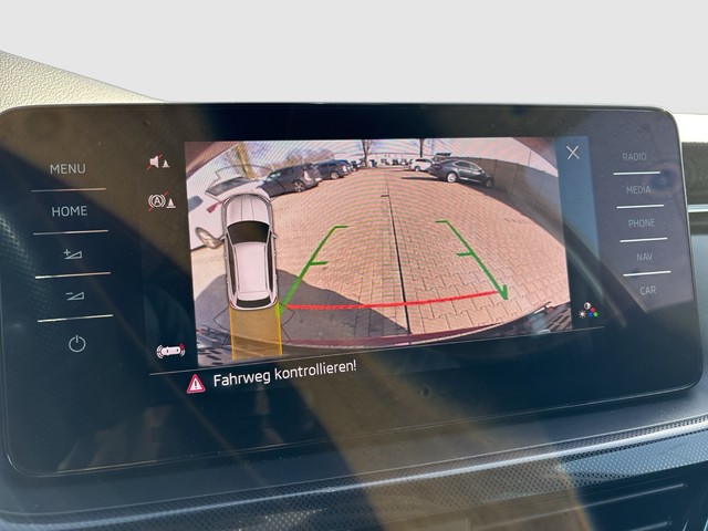 Skoda - Kamiq 1.0 TSI DSG Style AHK+LED+RFK+18"_9