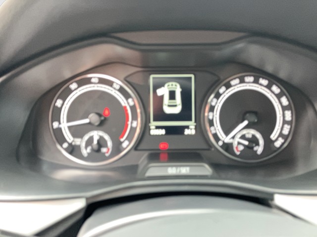 Skoda - Kamiq 1.0 TSI Ambition AHK LED LM16 PDC SHZG TEMP_15 Skoda - Kamiq 1.0 TSI Ambition AHK LED LM16 PDC SHZG TEMP_15