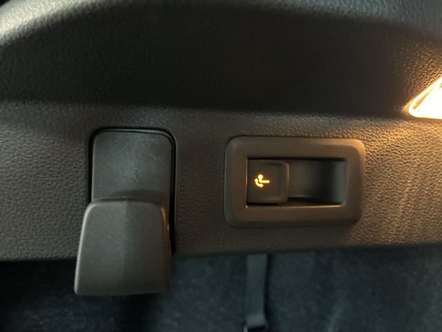 VW - Caddy Cargo 2.0 TDI KLIMAANLAGE+PDC+DAB_7