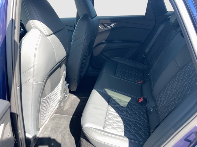 Audi - Q4 e-tron 55 Sportback quattro S-line AHK PANO_3