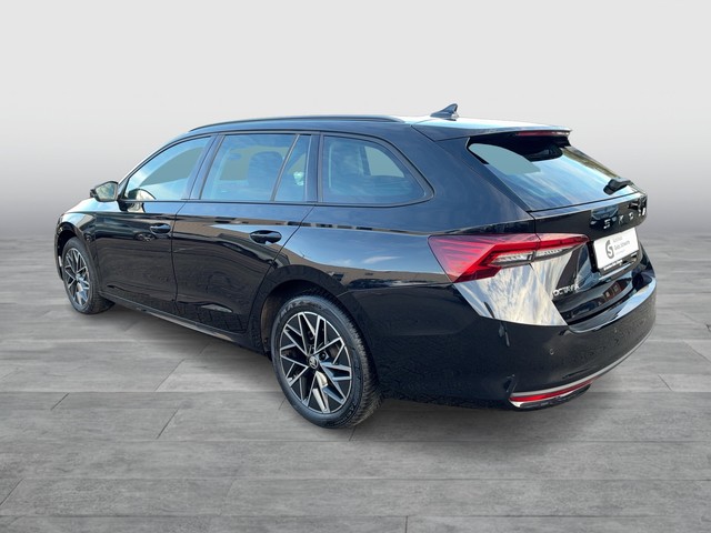 Skoda - Octavia Combi 2.0TDI Selection Head-Up+Virtual_9