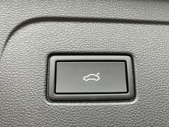 VW - Touran 2.0 TDI DSG Comfortline 7-sitze Navi+Sitzhzg.+Kamera_8