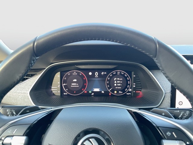 Skoda - Octavia Combi 2.0TDI Selection Head-Up+Virtual_15