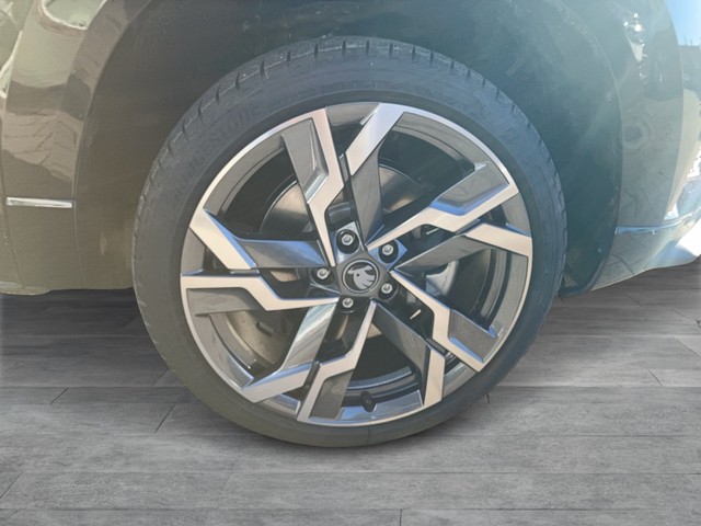 Skoda - Karoq 1.5 TSI DSG Sportline AHK+ACC+NAVI+PANO_13