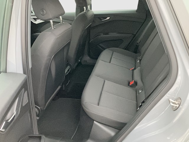 Audi - Q4 40 e-tron LED LM19 MFL PDC SHZG TEMP TEL_3