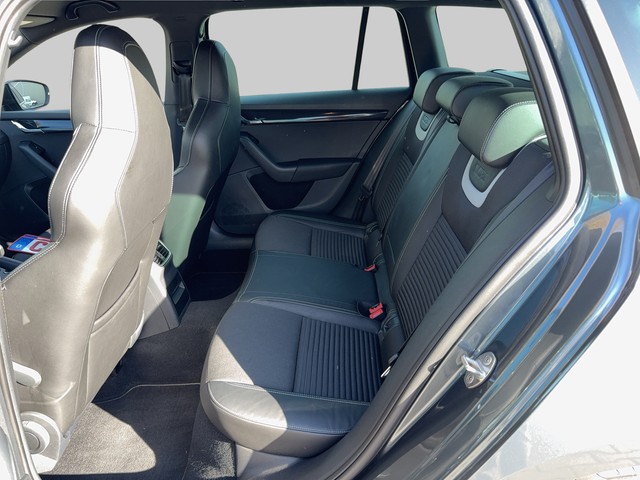 Skoda - Octavia Combi 2.0 TDI RS ACC+RFK+STANDHZ_3