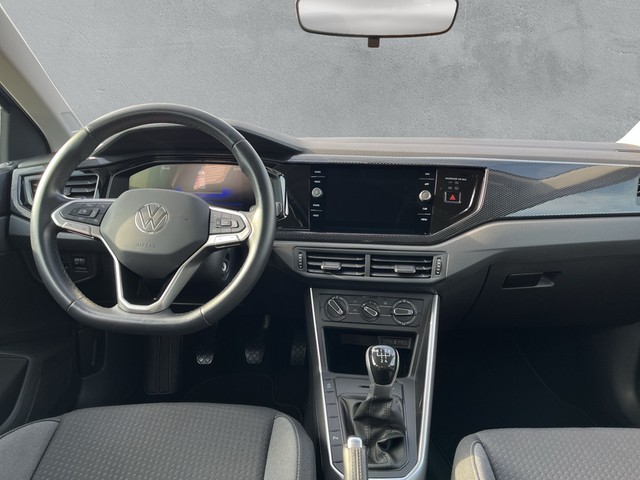 VW - Polo VI 1.0 TSI Life ACC LED MFL NAVI PDC TEL_3 VW - Polo VI 1.0 TSI Life ACC LED MFL NAVI PDC TEL_3