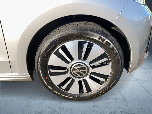 VW - e-up! Style Plus CAM LM15 MFL PDC SHZG TEMP TEL_13