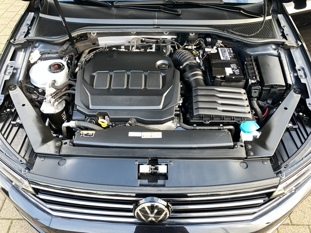 VW - Passat Variant 2.0 TDI DSG Business AHK+ACC+NAVI_8