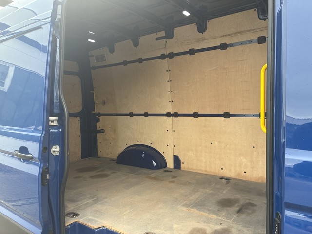 VW - Crafter 35 Kasten MR HD Klima,AHK,StandHz,Kamera_6
