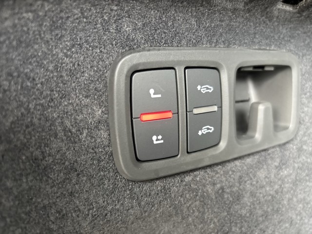 Audi - RS Q8 TFSI quattro Tiptronic AHK HUD PANO STHZG_7