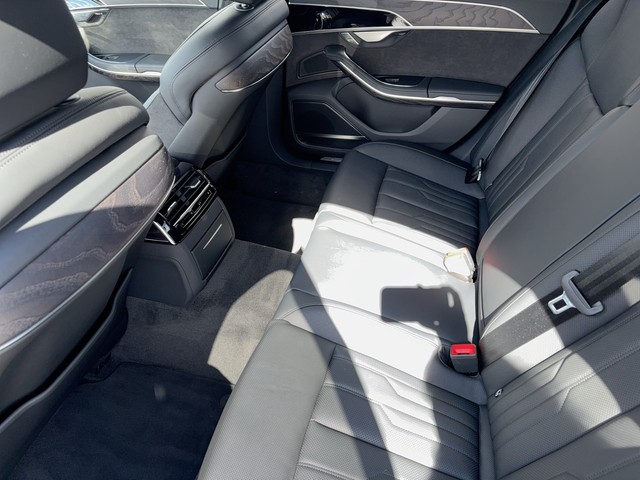 Audi - A8 60 TFSI e Tiptronic quattro MATRIX+PANO_3