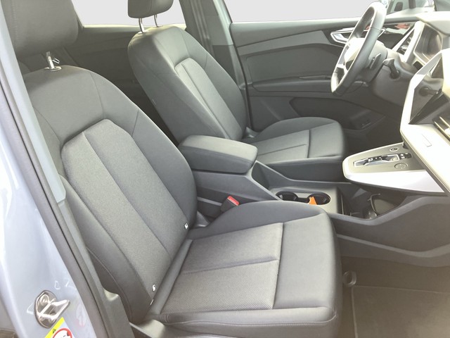 Skoda - Octavia Combi 2.0 TDI DSG Style Navi HUD ACC_6