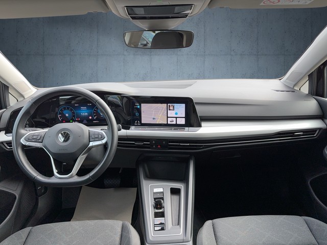 VW - Golf VIII Lim. 1.5 eTSI DSG Life eTSI ACC+NAVI+SIDE-ASSIST_2