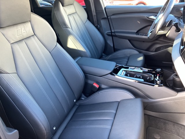 Audi - Q6 e-tron quattro edition one grey S-line AHK_5