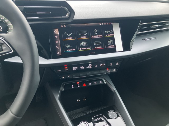 Mercedes-Benz - A 220 Progressive 4Matic LED LM17 NAVI PDC STHZG_7