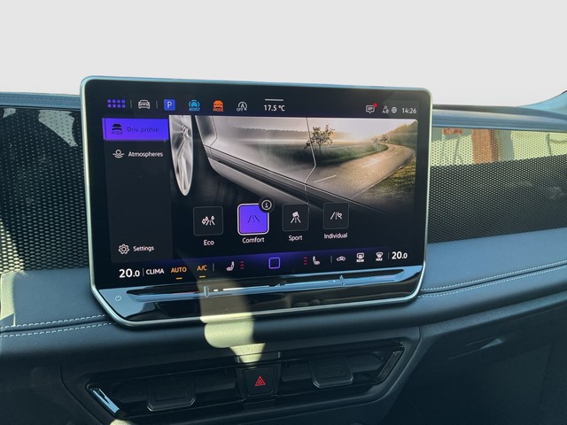 VW - Touran 1.5 TSI DSG Highline Black AHK DCC DYN_13