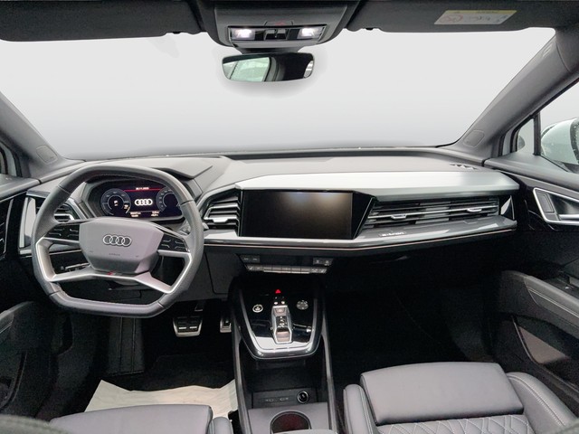 Audi - Q4 e-tron S-Line MATRIX+PANO+ACC_2