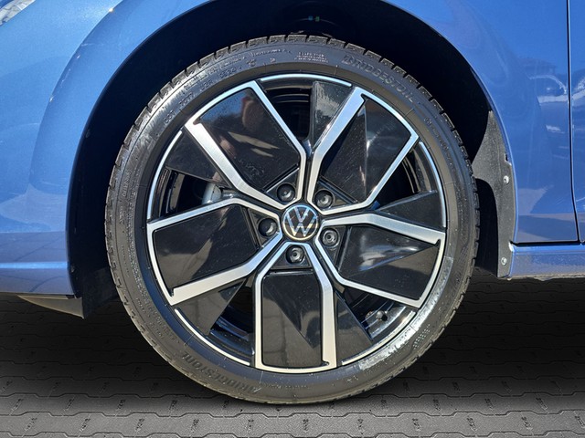 VW - Golf VIII Lim. 1.5 eTSI DSG Edition 50 DCC HuD_15