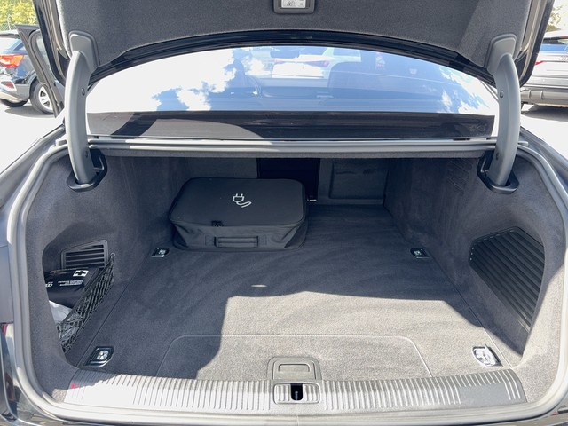 Audi - A8 60 TFSI e Tiptronic quattro MATRIX+PANO_4