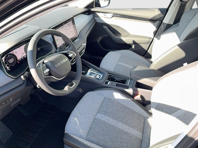 Skoda - Octavia Combi 2.0 TDI DSG Selection Head Up+Navi_17