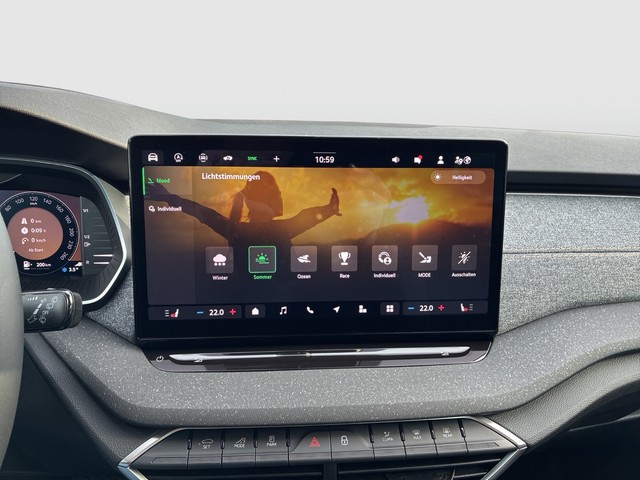 Skoda - Octavia Combi 2.0 TDI DSG Selection Matrix+Kamera_11