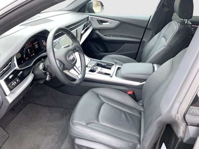 Audi - Q8 55 TFSI quattro Tiptronic S-line AHK HUD PANO_14