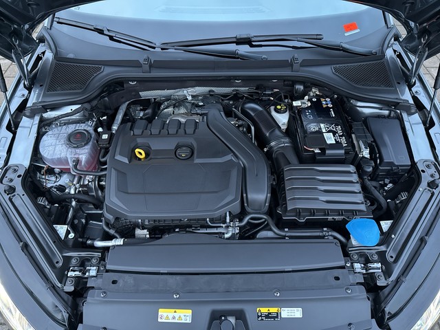 Skoda - Octavia Combi 1.5 TSI eTEC DSG Selection AHK+LED_9