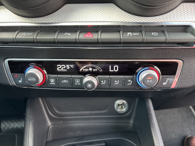 Audi - Q2 35 TFSI S-tronic AHK LM17 NAVI PDC SHZG TEMP_10