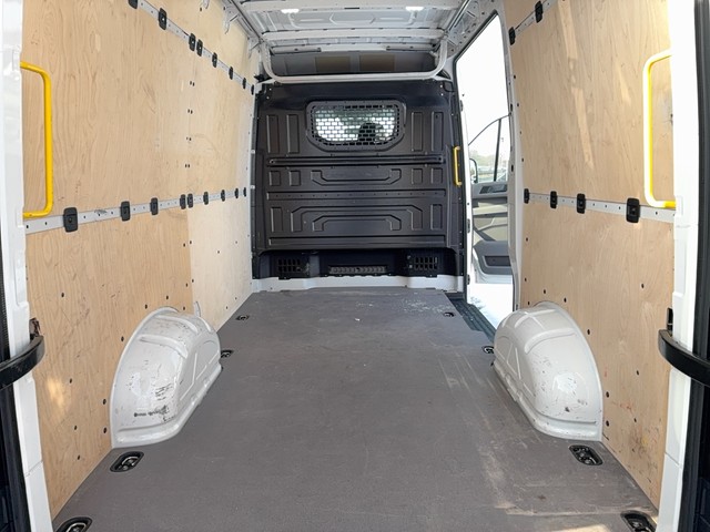 VW - Crafter Kasten 2,0 TDI 35 MR HD AHK+ACC+KLIMA_3