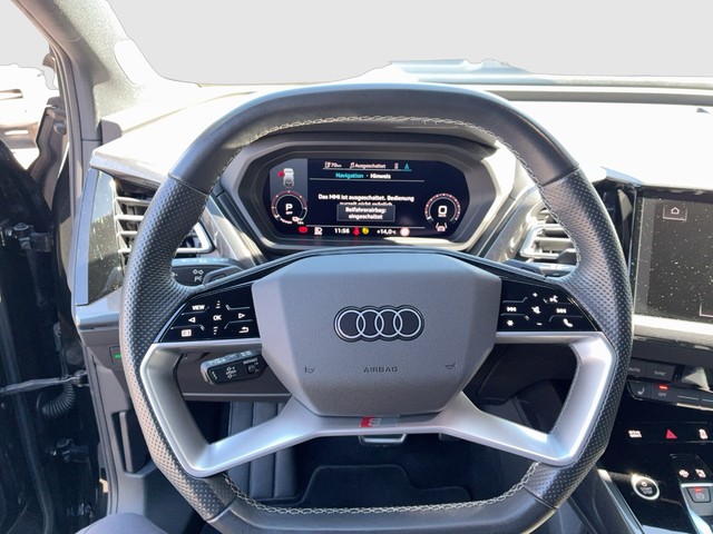 Audi - Q4 e-tron 45 quattro 77kWh S-line ACC+NAVI+AHK_12