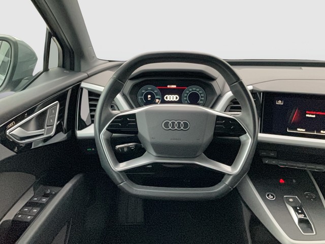 Audi - Q4 40 e-tron LED LM19 MFL PDC SHZG TEMP TEL_13