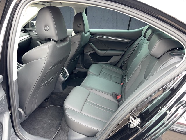 Skoda - Octavia Lim. 2.0 TDI Style CAM HUD LED LEDER NAVI_3